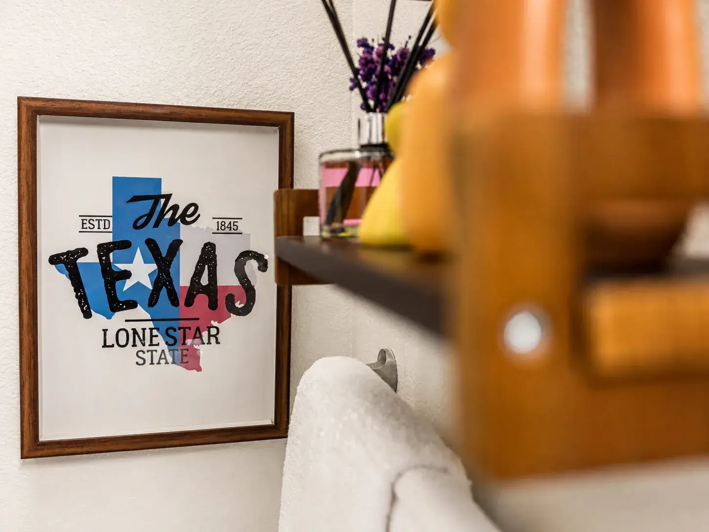 Charming bathroom decor with Texas flair and stylish finishing touches