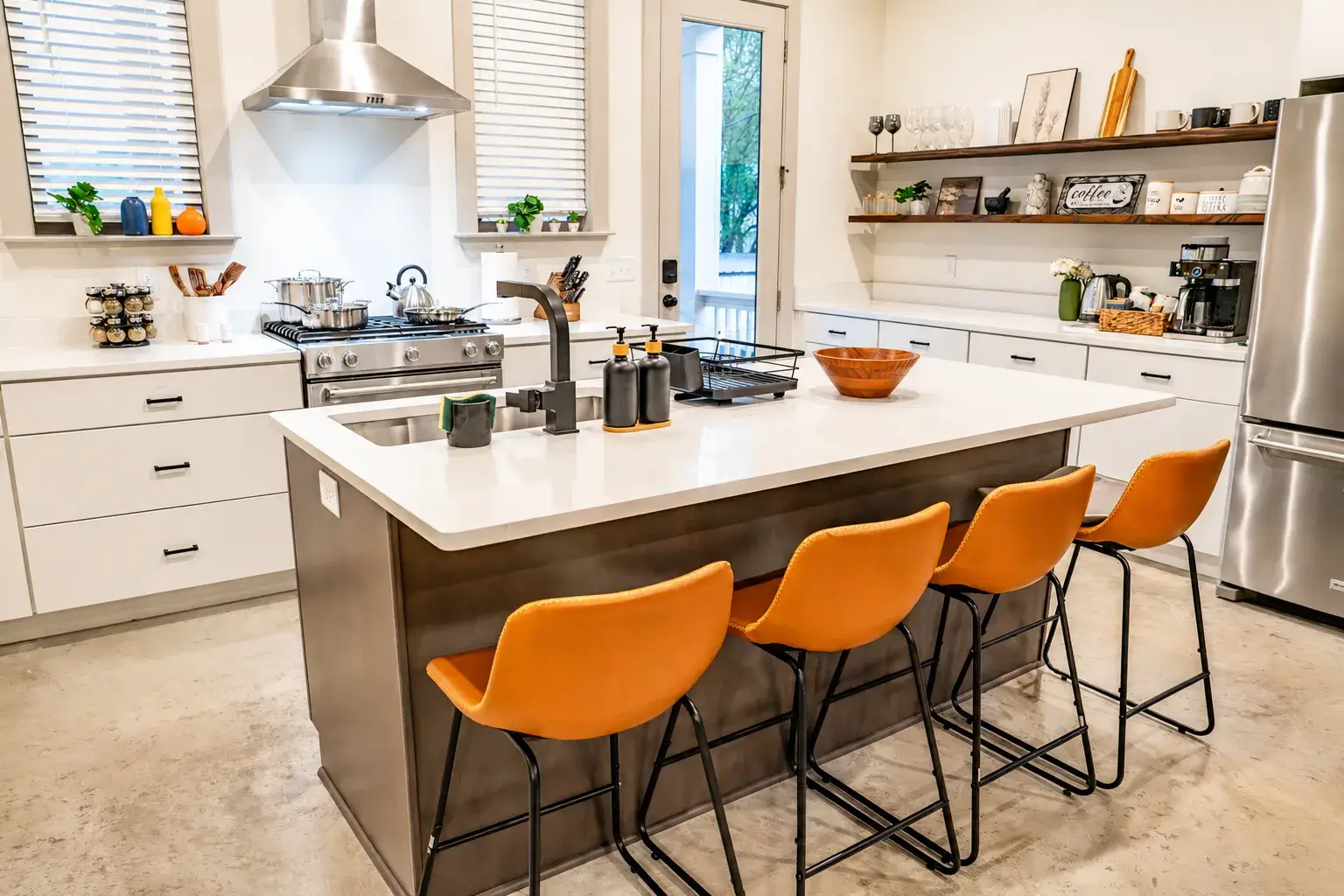 Stylish North Shore Townhouse, photograph 20