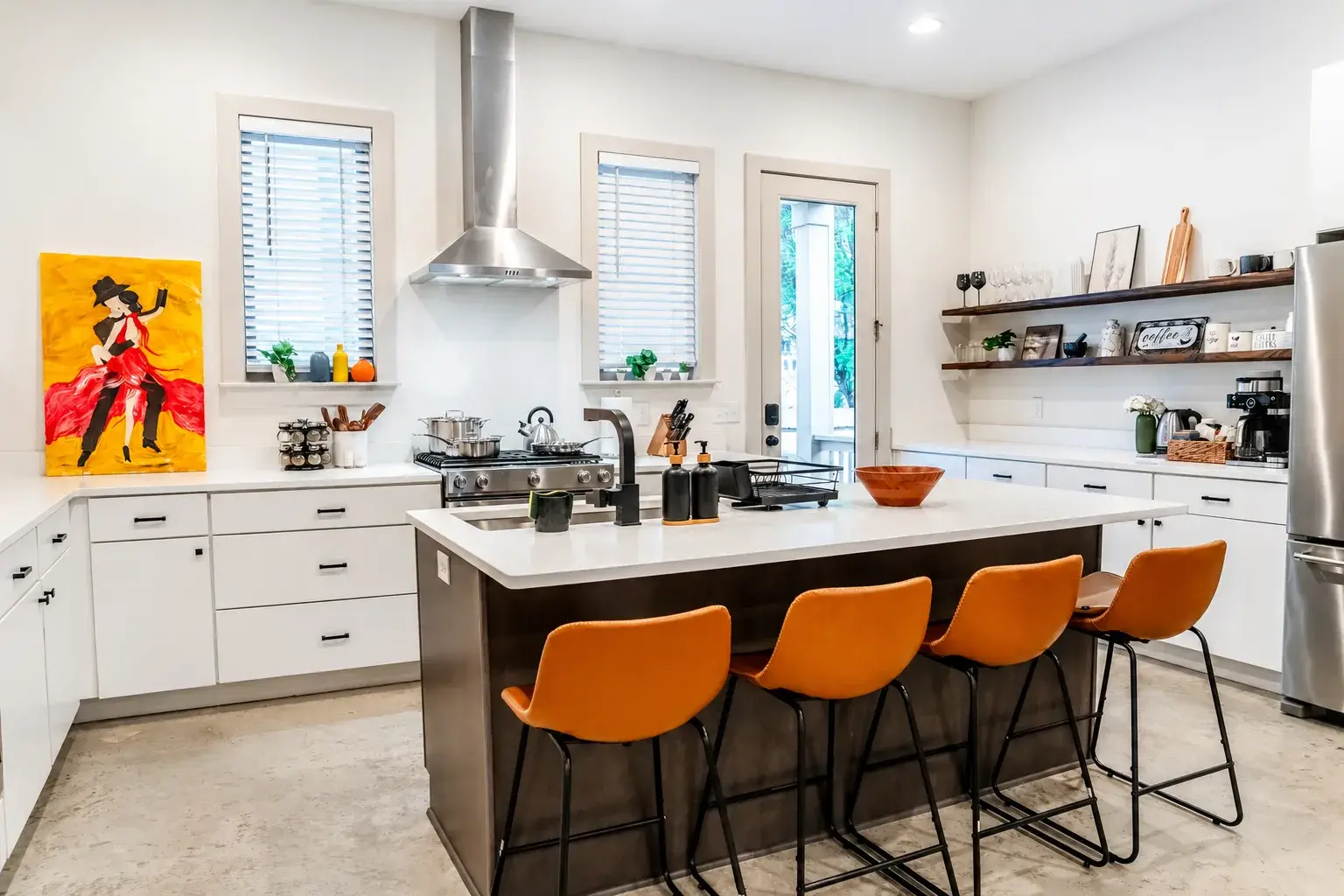 Stylish North Shore Townhouse, photograph 12